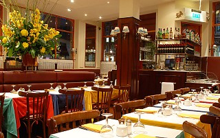 Restaurant Le Relais De Venise Son Entrecote Paris